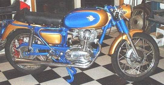 Geen kleuren foto beschikbaar. Heeft u een foto die ik mag gebruiken stuur hem dan naar info@motorencyclopedie.nl    No colour picture available. Do you have a picture that i may use Please send him to info@motorencyclopedie.nl